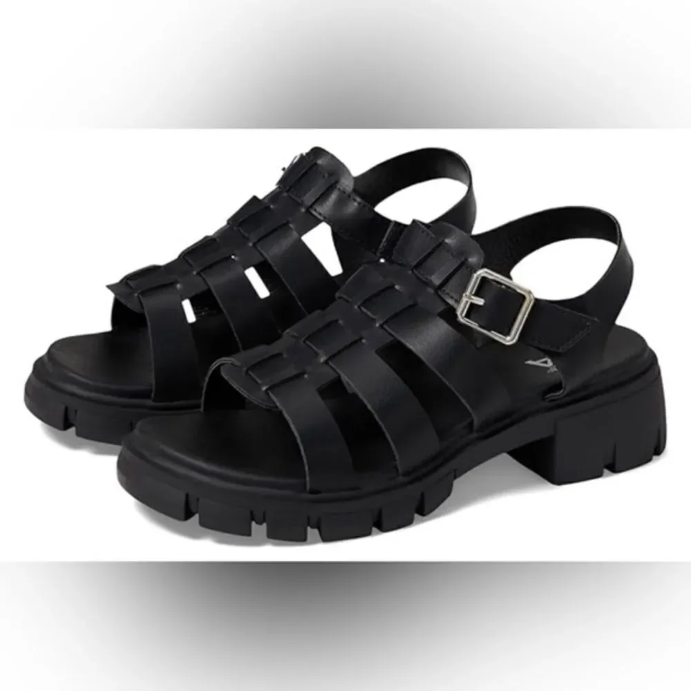 NIB MIA Girls Black 2” Platform Open Toe Lug Grip Sole Sandal - Size 6